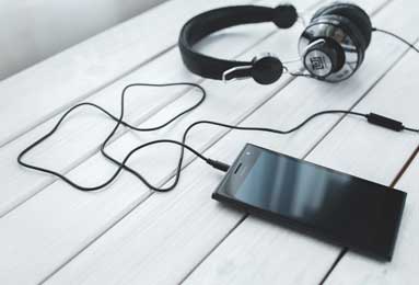 Kaiyun Sports-开云体育-科隆游戏展《王者荣耀世界》战斗画面，使用英雄：王昭君，孙膑，伽罗，元流之子