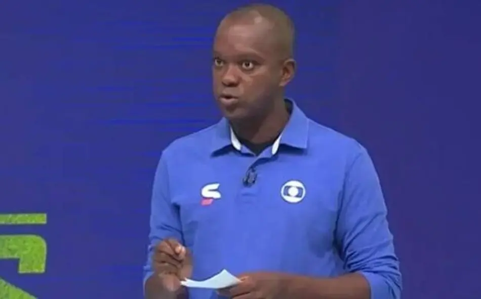 巴西裁判专家：弗鲁米嫩塞主帅干预比赛拖延时间，本来应该被罚下