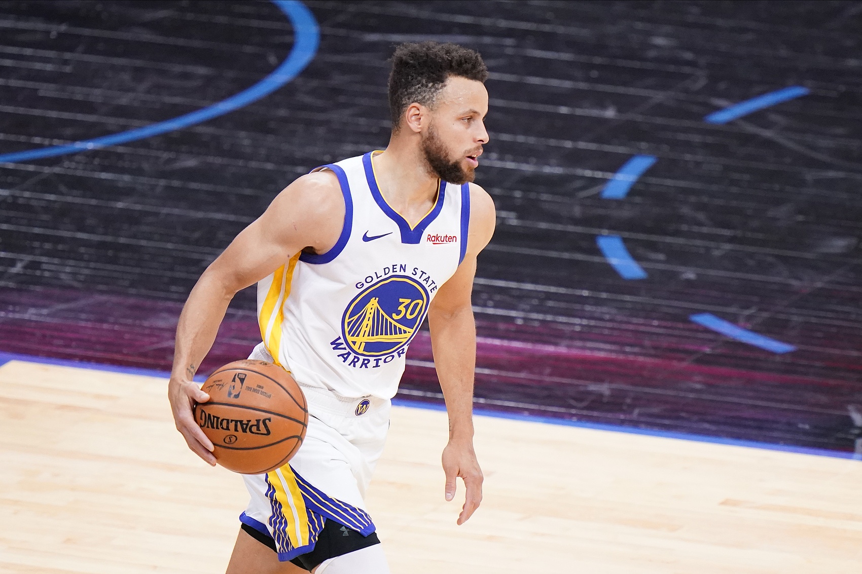 Kaiyun Sports-开云体育-大学教练谈库里天赋：非凡的想象力与思考力难以复制