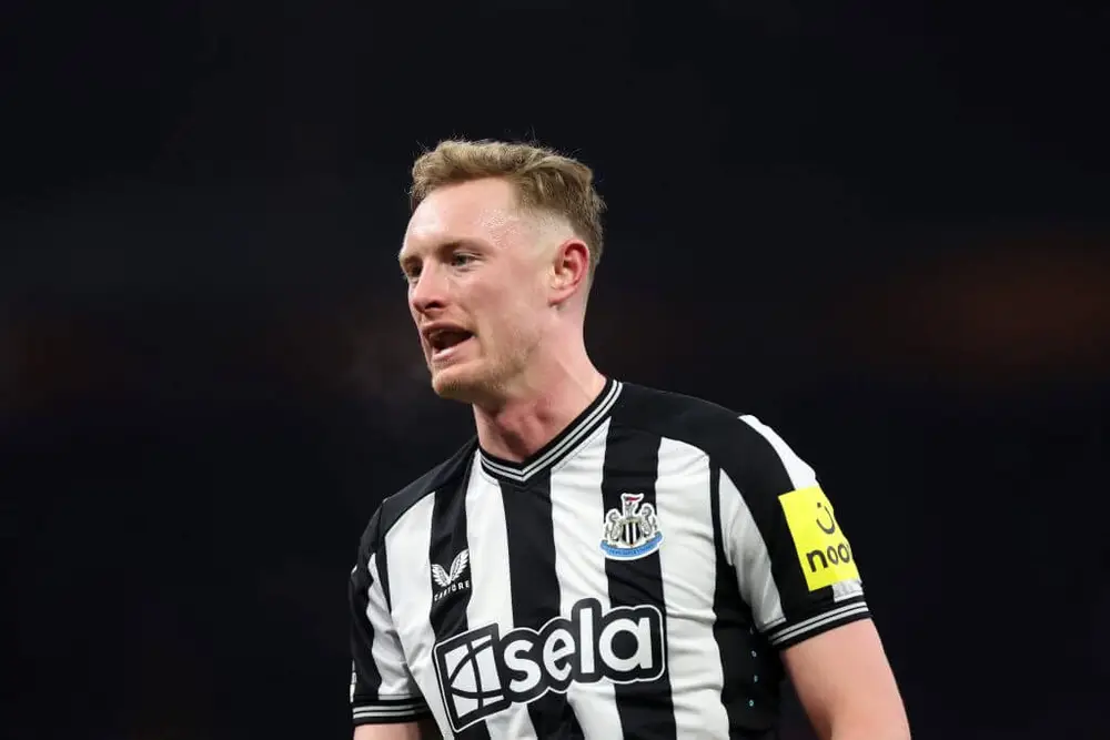 Kaiyun Sports-开云体育-DO：利兹联签纽卡中场朗斯塔夫已达成协议，转会费1500万镑