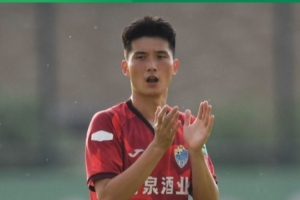 开云体育官方网-荣膺中乙联赛7月最佳球员！费尔南多：偶像和模版是哈里-凯恩