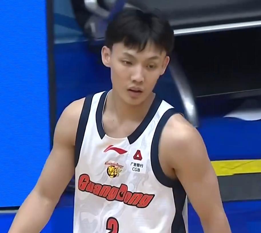 开云体育官方网址-就在刚刚，27号早上！广东宏远传来徐杰、焦泊乔和杜锋的最新消息